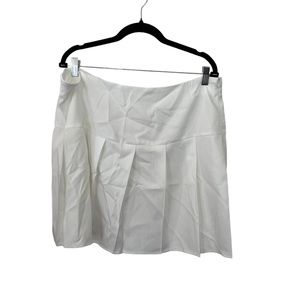 406 White pleated skirt from SHEIN size 1X. NWOT